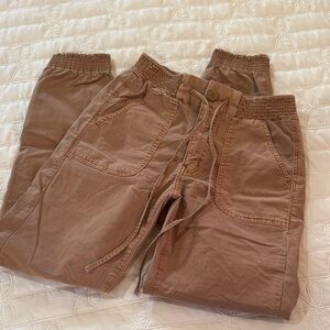 American Eagle Tan Elastic Waist Pants